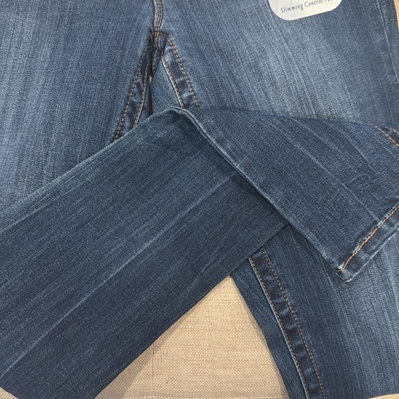 NWT Seven TummyLess High Rise Skinny Jeans Dark Wash Size 4 - Picture 8 of 10